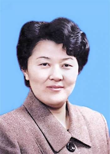 邹祥凤（江苏省泰州市人大常委会副主任，市总工会主席）