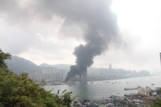 香港维多利亚港大火事故