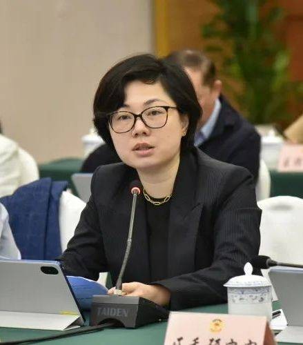 沈虹（上海市静安区发展和改革委员会主任、区经济委员会主任、区粮食和物资储备局局长）