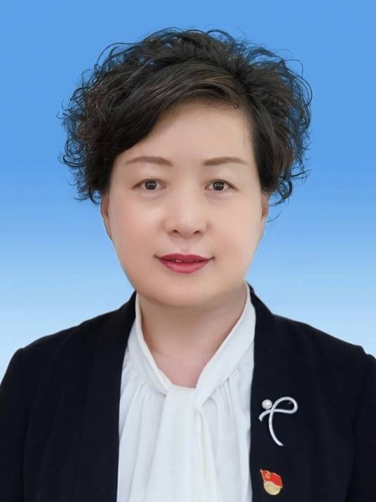 王霞（青海省体育局原局长）