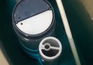 蓝泡泡洁厕灵使用方法