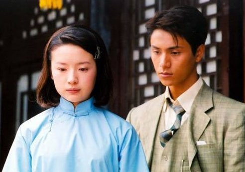 《金粉世家》金燕西那么费力追冷清秋，为什么结婚后却辜负了她？