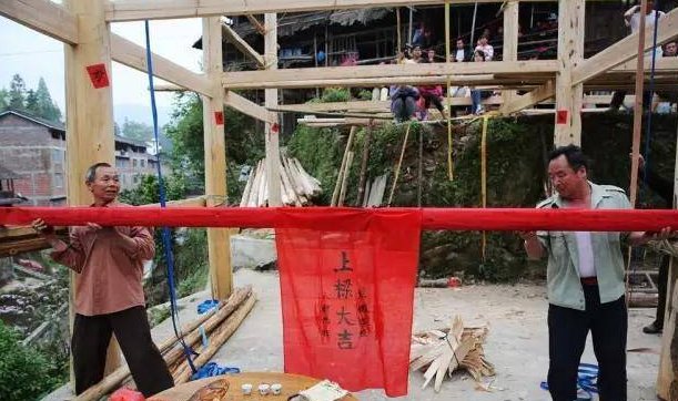 关于上梁的对联有哪些？