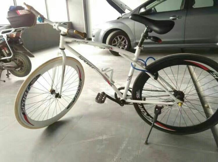 自行车是实心胎骑着轻,还是充气胎骑着轻?