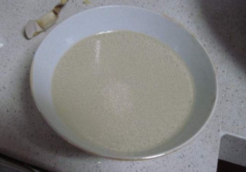 酵母粉与面粉的比例是多少