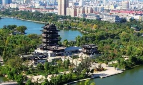 济南三大名胜是什么？求介绍