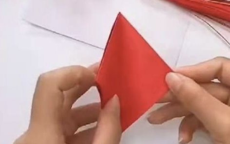 新年的手工作品怎么做 简单