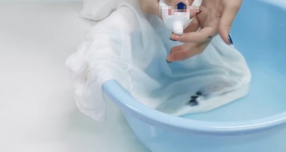 白醋可以解决衣服染色