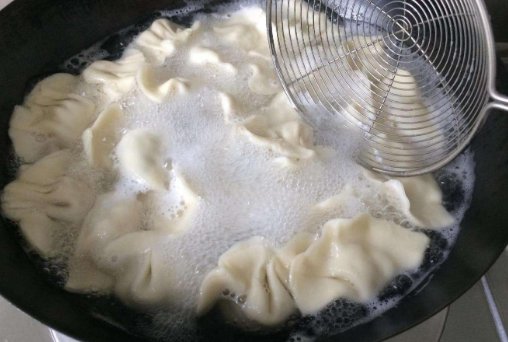 冰冻的饺子要煮多久才能吃？