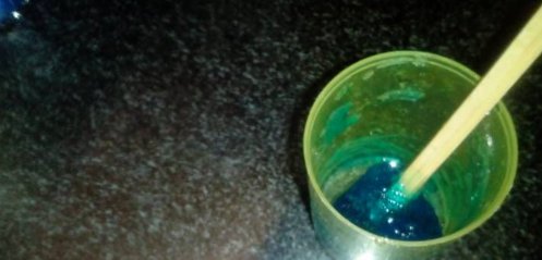 怎么制作水晶泥,就是透明的超轻粘土。听说可以自制，那怎么制作呢！