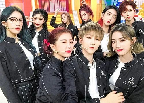 Lisa在线求THE9演唱会门票,她们的演唱会门票真的很难买吗?