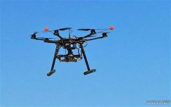 空中快递不是梦!亚马逊在美国完成了首次无人机快递