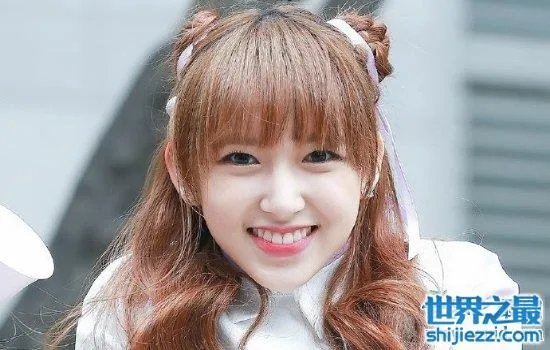 俊男靓女蔡徐坤程潇恋情被曝光，竟在节目中眉目传情！ 