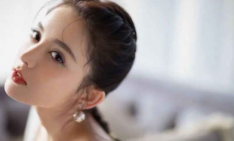 对于娜扎说的身高160体重80公斤算胖你持什么看法?