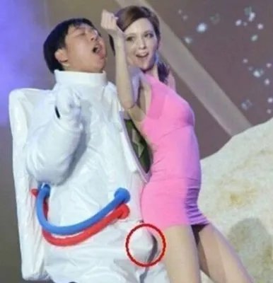 泷泽萝拉贴身服务15年 这个男人究竟是谁？