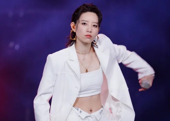 岳云鹏说李斯丹妮腿粗不适合跳舞，他还有哪些低情商的瞬间？