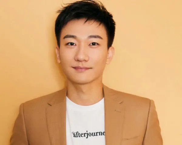 马伊琍和小17岁的绯闻男友罕见同框,马伊琍的第二春要来了吗?