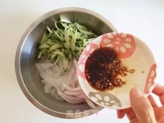 黄瓜拌拉皮