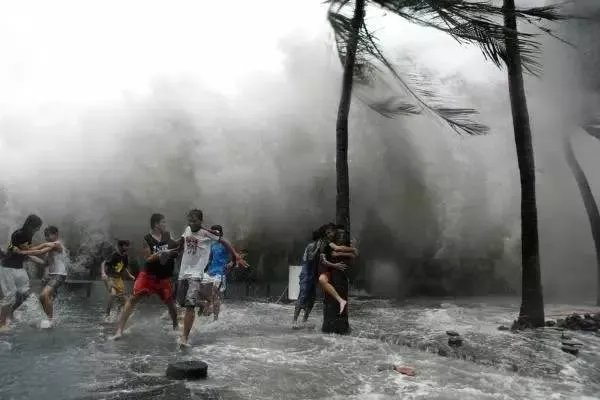 江苏多地出现大风天气最高14级，14级大风是什么样的概念？