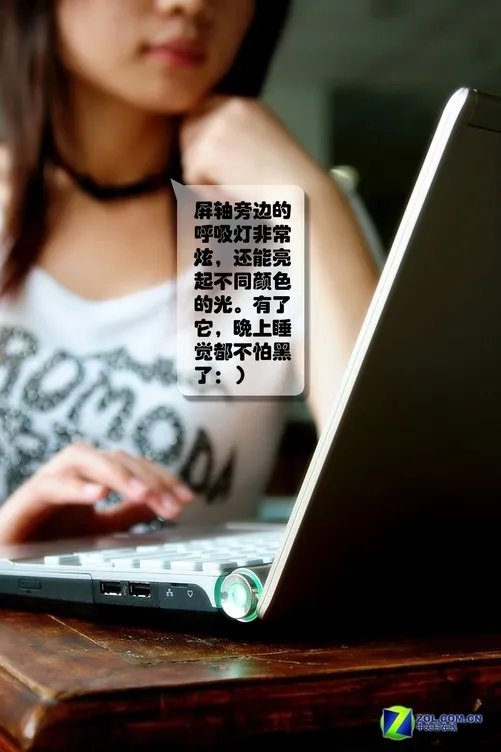 谁令她一见倾心?看美女眼中的索尼SR45