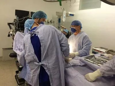 三腔二囊管压迫止血的操作步骤是什么？