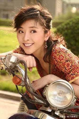 拒绝杜淳表白的黄小蕾,为啥会被迪士尼封杀?