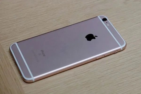 iPhone 11系列今日开卖果粉早上七点开始排队，真有那么“供不应求”吗？