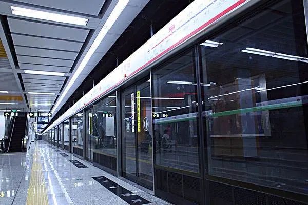 中国造地铁成巴基斯坦热门打卡地，你感到自豪吗？