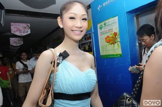 泰国人妖皇后Rose美艳丰乳 欲进军中国吸金