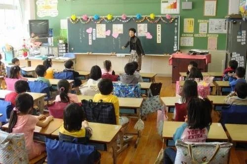 广州教育局回应教师涉嫌体罚学生,面对孩子的教育管理问题,究竟该怎么做?