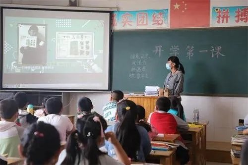 广州教育局回应教师涉嫌体罚学生,面对孩子的教育管理问题,究竟该怎么做?