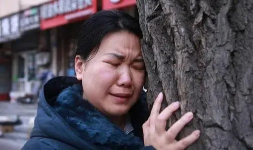 13岁怀孕幼女被两次嫁人,13岁就嫁人是怎样的悲哀?