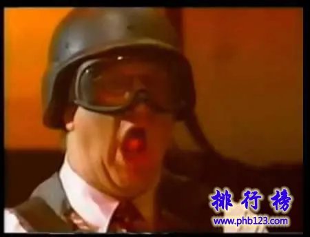 世界十大错觉魔术排行榜:人体切割魔术原理曝光(两个人)