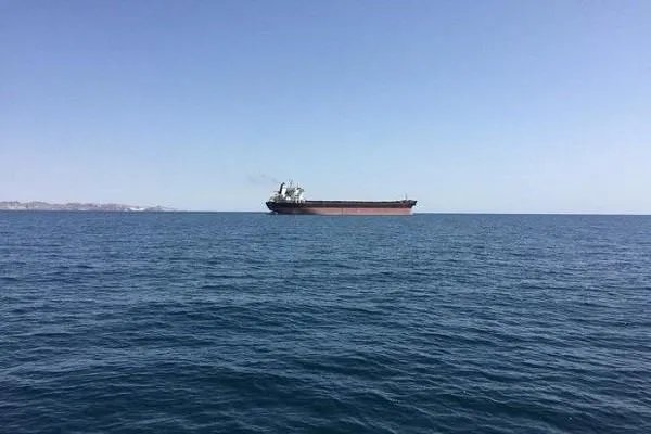 伊朗油轮发生爆炸，这起爆炸的发生原因是什么？