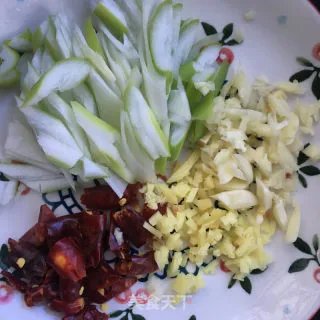 家常手撕包菜