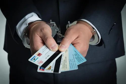 名校毕业生4小时被骗92万,父母10年积蓄被骗光,是否还有追回的可能?