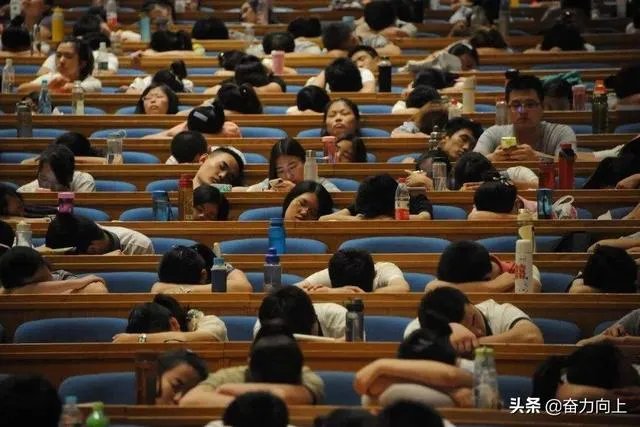 如何看待教育部坚决取消毕业前补考等一系列毕业新规？