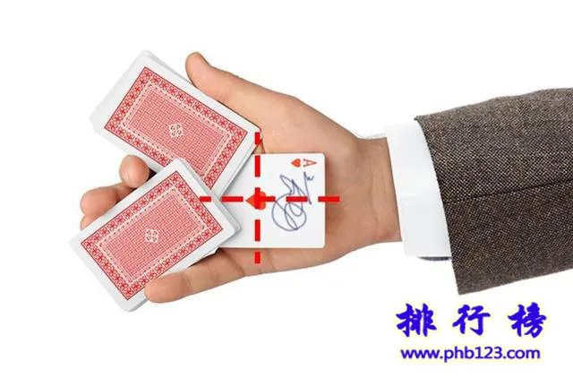 世界十大错觉魔术排行榜:人体切割魔术原理曝光(两个人)