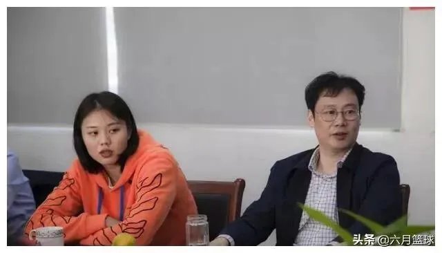 心善人美,中国女排龚翔宇默默资助贫困学生三年,获球迷称赞,如何评价?
