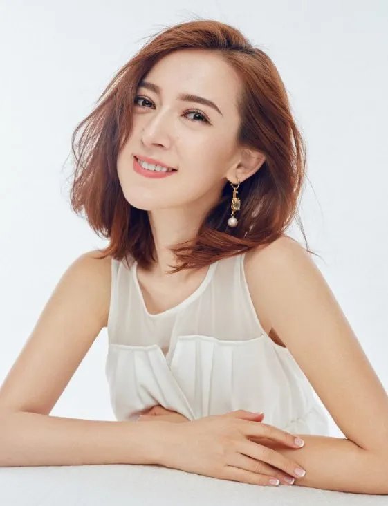 对郑爽直接开骂,央视一哥尼格买提的妻子是一个怎么样的人?