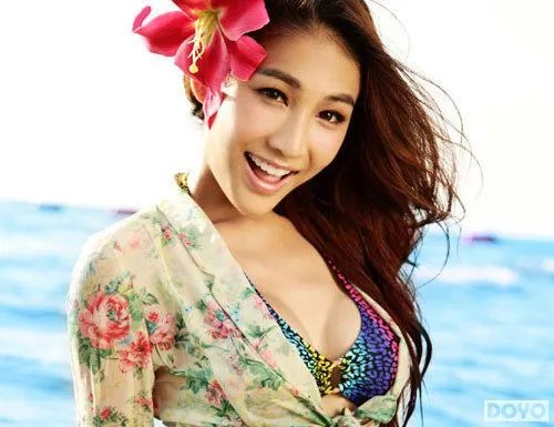 泰国人妖皇后Rose美艳丰乳 欲进军中国吸金