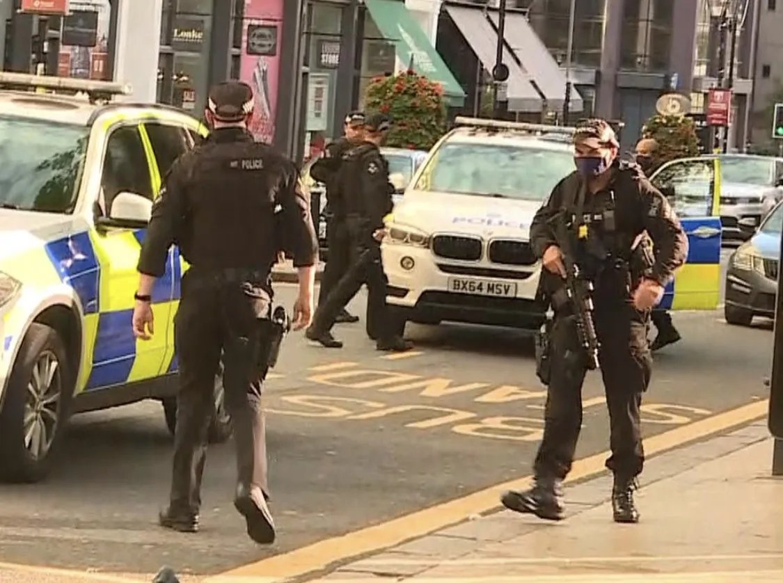 英国伯明翰发生多起持刀伤人案，造成了多少人员伤亡？