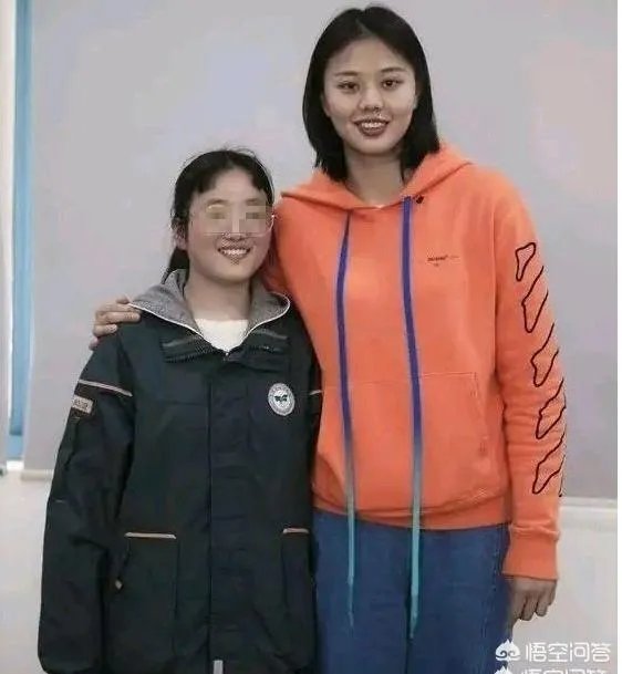 心善人美,中国女排龚翔宇默默资助贫困学生三年,获球迷称赞,如何评价?
