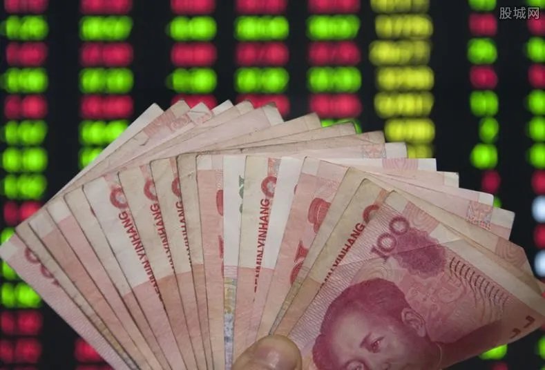 股票卖出后资金多长时间到帐 实时到账吗?