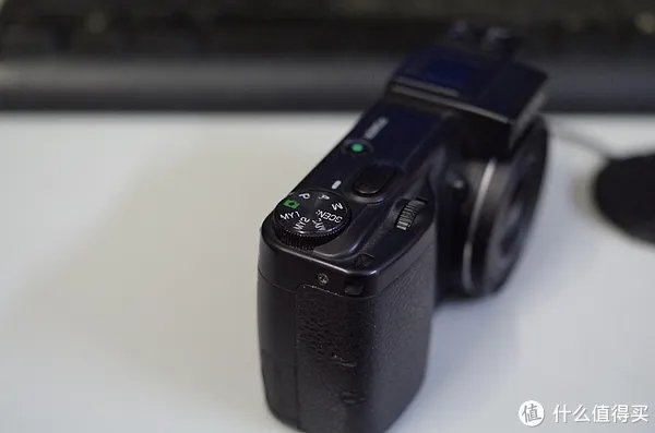 一个过时的备机:RICOH 理光 GX200