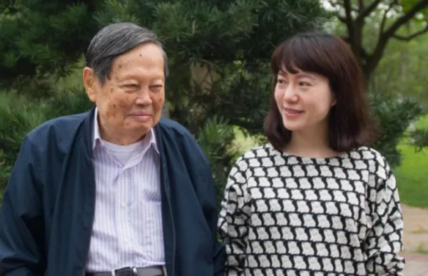 翁帆和杨振宁为什么不要孩子?