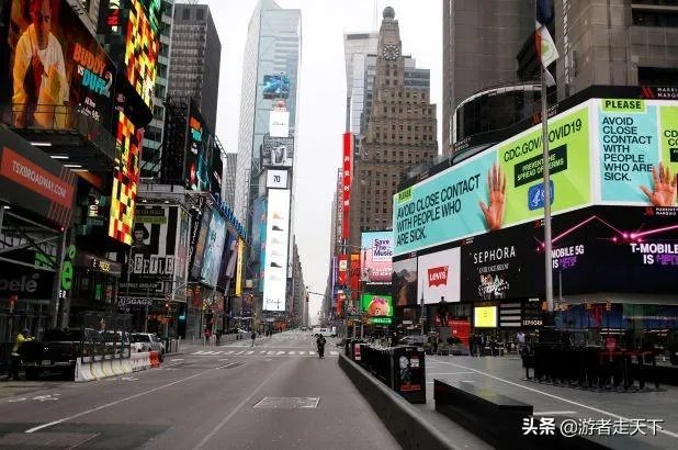 美国新冠肺炎确诊人数奋力向百万大关冲刺,这下特朗普输惨了,这是为什么?