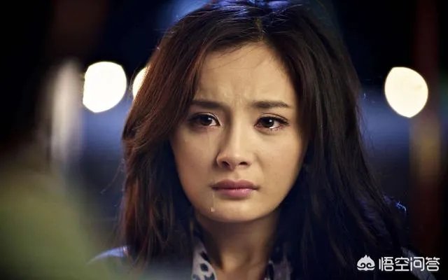 杨幂主演的《筑梦情缘》收视、口碑扑街,曾经的流量女王,为何扛不动收视了?