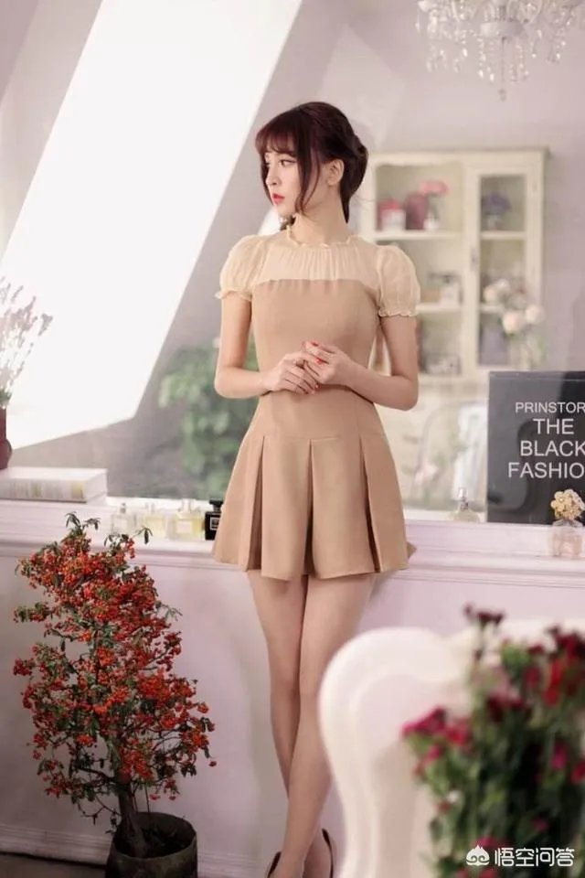 美女女友陪男乡回乡过年不干活遭差评,你怎么看?