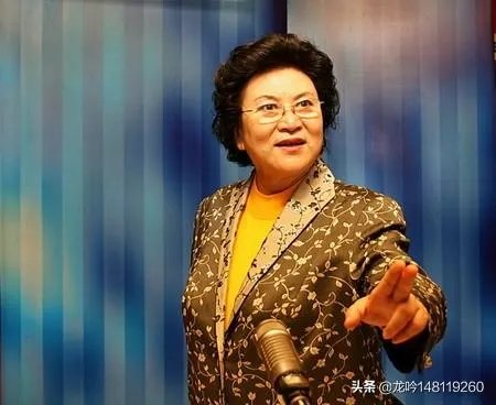 在中国的评书界里,谁能称得上“大师”?举例说明一下?